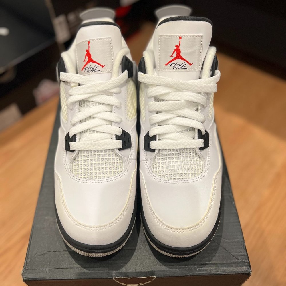 Air Jordan 4 Retro "White Cement" DS